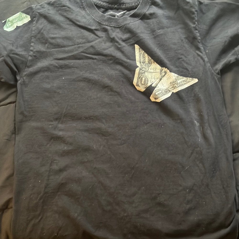 A fashion move shirt i no longer need,need gone asap